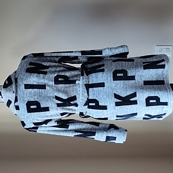 Pink Robe - Picture 3 of 6